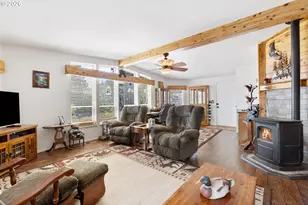 3659 NW Broad St, Roseburg, OR 97471 - Photo 9