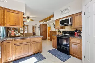 3659 NW Broad St, Roseburg, OR 97471 - Photo 21