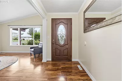 565 Brown Ct, Woodburn, OR 97071 - Photo 3
