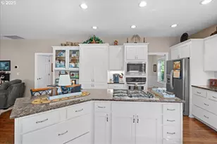 15255 NW Francesca Dr, Portland, OR 97229 - Photo 15