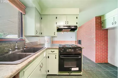 922 S 38th St, Springfield, OR 97478 - Photo 15