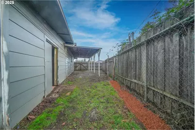 922 S 38th St, Springfield, OR 97478 - Photo 31