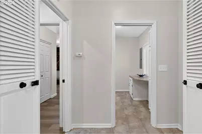 17839 SE Clay St, Portland, OR 97233 - Photo 25