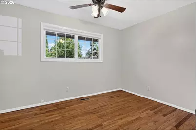 17839 SE Clay St, Portland, OR 97233 - Photo 19