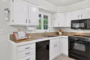 17839 SE Clay St, Portland, OR 97233 - Photo 13