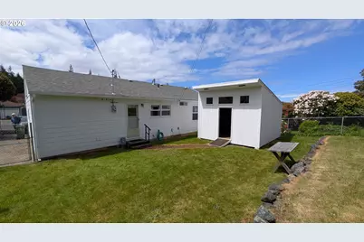 1778 Juniper Ave, Coos Bay, OR 97420 - Photo 29