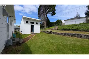 1778 Juniper Ave, Coos Bay, OR 97420 - Photo 25