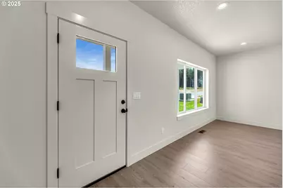 313 Cap Ave, Winlock, WA 98596 - Photo 3