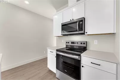 313 Cap Ave, Winlock, WA 98596 - Photo 17