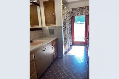 1650 N 17th St, Coos Bay, OR 97420 - Photo 25