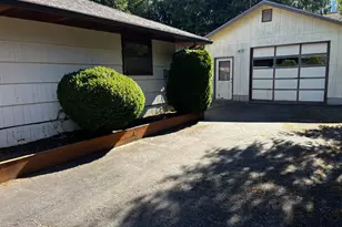 1650 N 17th St, Coos Bay, OR 97420 - Photo 9