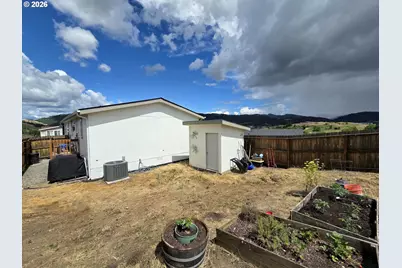 285 Deschutes Ln #134, Roseburg, OR 97471 - Photo 17