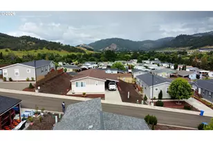 285 Deschutes Ln, Roseburg, OR 97471 - Photo 39
