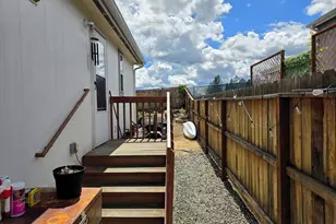 285 Deschutes Ln, Roseburg, OR 97471 - Photo 15