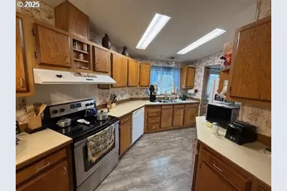 1199 N Terry St #139, Eugene, OR 97402 - Photo 19