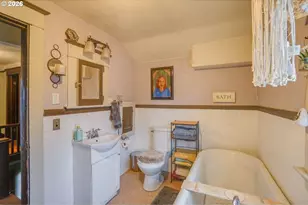 933 NE 3rd Ave, Camas, WA 98607 - Photo 19