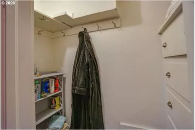 933 NE 3rd Ave, Camas, WA 98607 - Photo 21