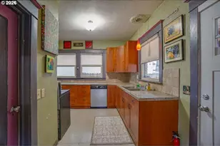 933 NE 3rd Ave, Camas, WA 98607 - Photo 9