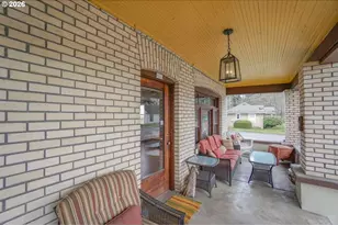 933 NE 3rd Ave, Camas, WA 98607 - Photo 5