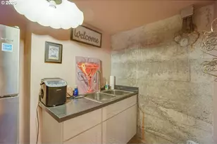 933 NE 3rd Ave, Camas, WA 98607 - Photo 33