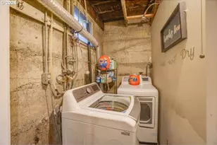 933 NE 3rd Ave, Camas, WA 98607 - Photo 37