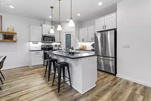 143 W Christy Ct, Yacolt, WA 98675 - Photo 3