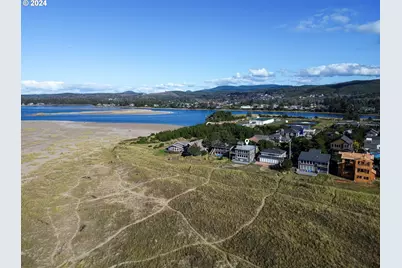 1807 N Prom, Seaside, OR 97138 - Photo 3