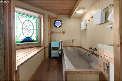 1807 N Prom, Seaside, OR 97138 - Photo 33