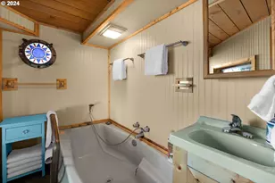 1807 N Prom, Seaside, OR 97138 - Photo 35