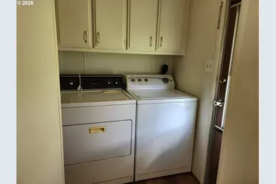 1413 Hawthorne Ave, Reedsport, OR 97467 - Photo 13
