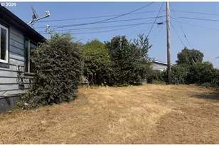 1225 N Laurel St, Coquille, OR 97423 - Photo 17