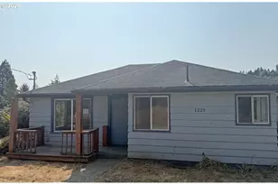 1225 N Laurel St, Coquille, OR 97423 - Photo 1