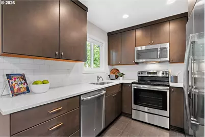 1442 SW 66th Ave, Portland, OR 97225 - Photo 9