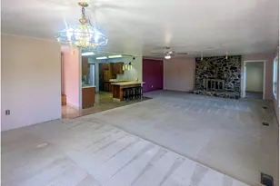 516 SE Colorado Dr, Roseburg, OR 97470 - Photo 5