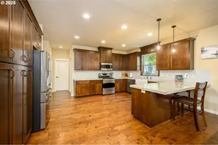 398 SW Mt Mazama St, McMinnville, OR 97128 - Photo 17