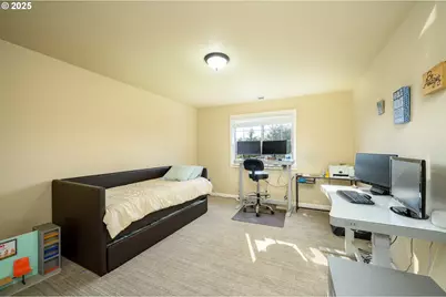 398 SW Mt Mazama St, McMinnville, OR 97128 - Photo 29