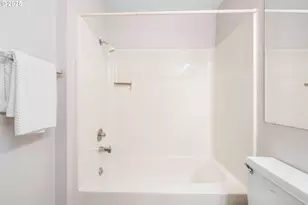 650 Harlow Rd, Springfield, OR 97477 - Photo 23