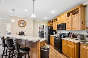 310 Pitney Ln, Junction City, OR 97448 - Photo 9