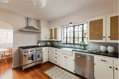 1128 NE Knott St, Portland, OR 97212 - Photo 15