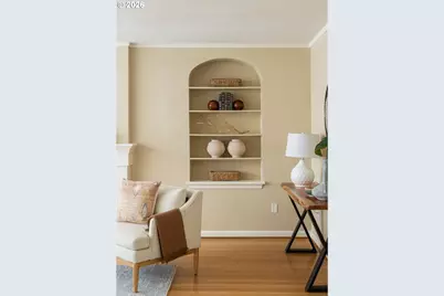 1128 NE Knott St, Portland, OR 97212 - Photo 9