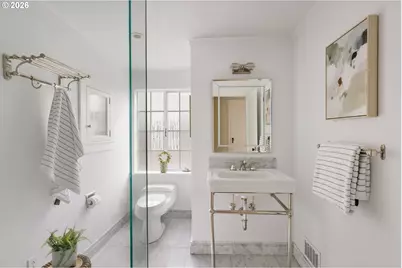 1128 NE Knott St, Portland, OR 97212 - Photo 31