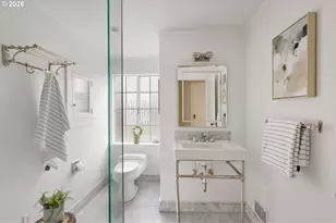 1128 NE Knott St, Portland, OR 97212 - Photo 31