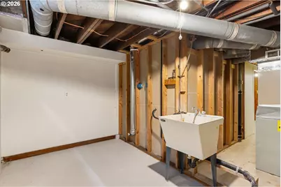 1128 NE Knott St, Portland, OR 97212 - Photo 37