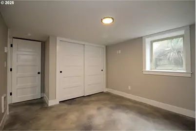 4417 N Gantenbein Ave, Portland, OR 97217 - Photo 39