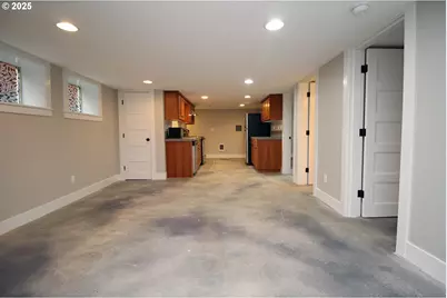 4417 N Gantenbein Ave, Portland, OR 97217 - Photo 37