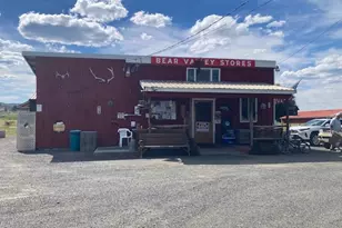 209 Barnes Ave, Seneca, OR 97873 - Photo 1