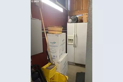 209 Barnes Ave, Seneca, OR 97873 - Photo 17