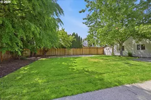 1639 Victorian Way, Eugene, OR 97401 - Photo 23