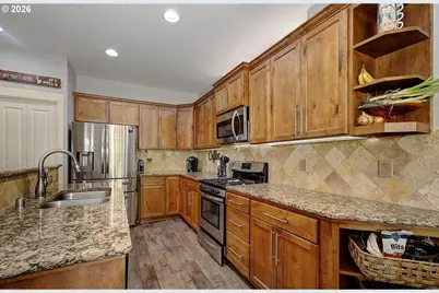 2316 NW 4th Ave, Battle Ground, WA 98604 - Photo 9