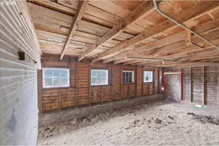 93419 River Rd, Junction City, OR 97448 - Photo 39